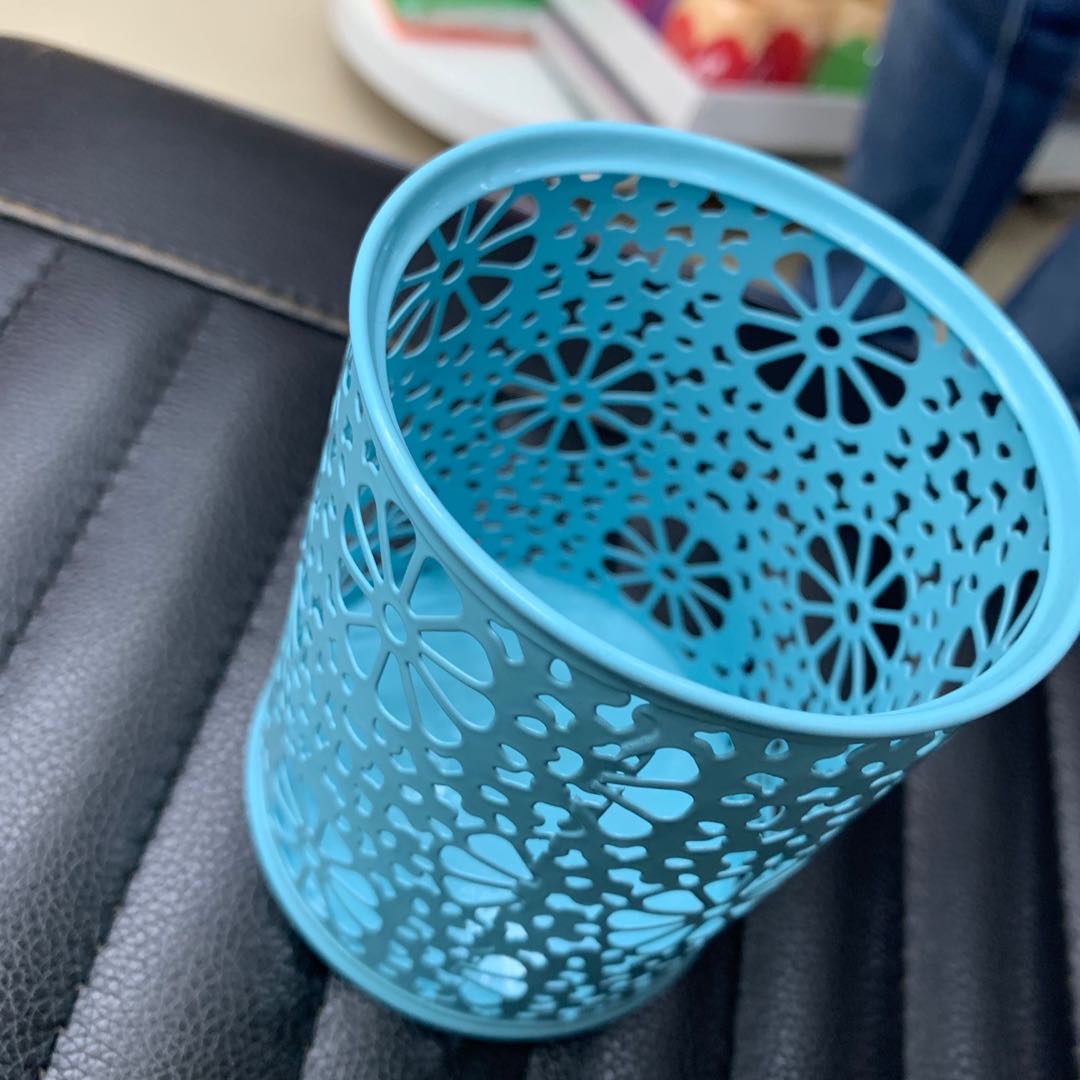 Blue hollowed-out pen holders for office supplies and stationery Specification image