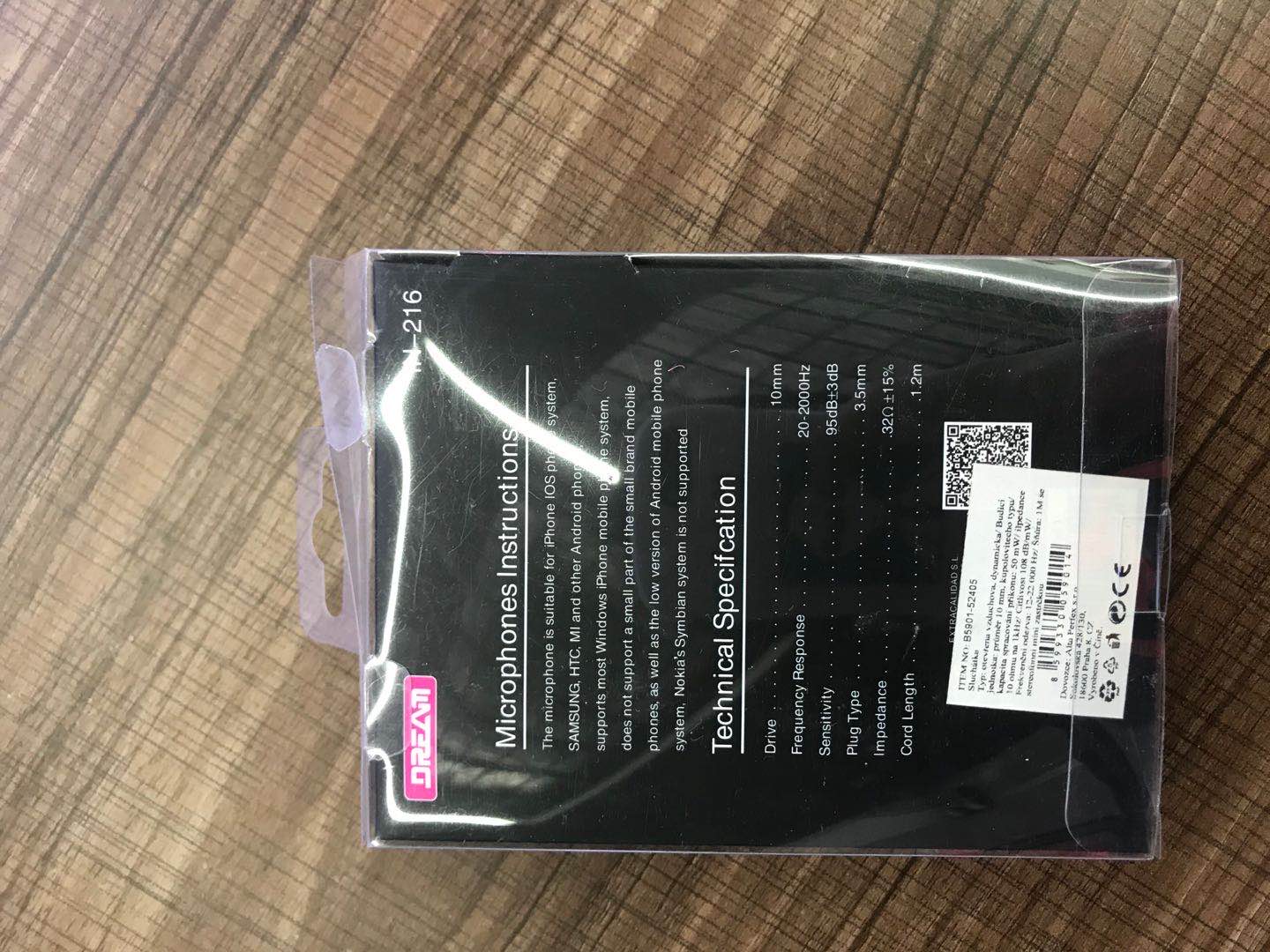 Sports over-ear headphones with wired microphone Specification image