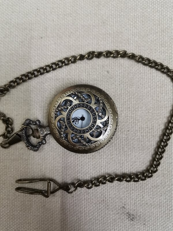 Classic retro, clear, large digital pocket watch, patterned hanging watch, flip cover, large dial, male student, middle-aged and elderly watch