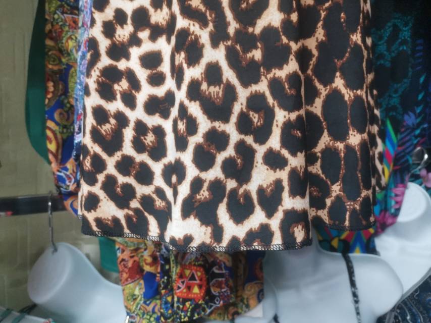 The new spring style of foreign trade women's pajamas is comfortable for home use, versatile and sexy with leopard print Specification image