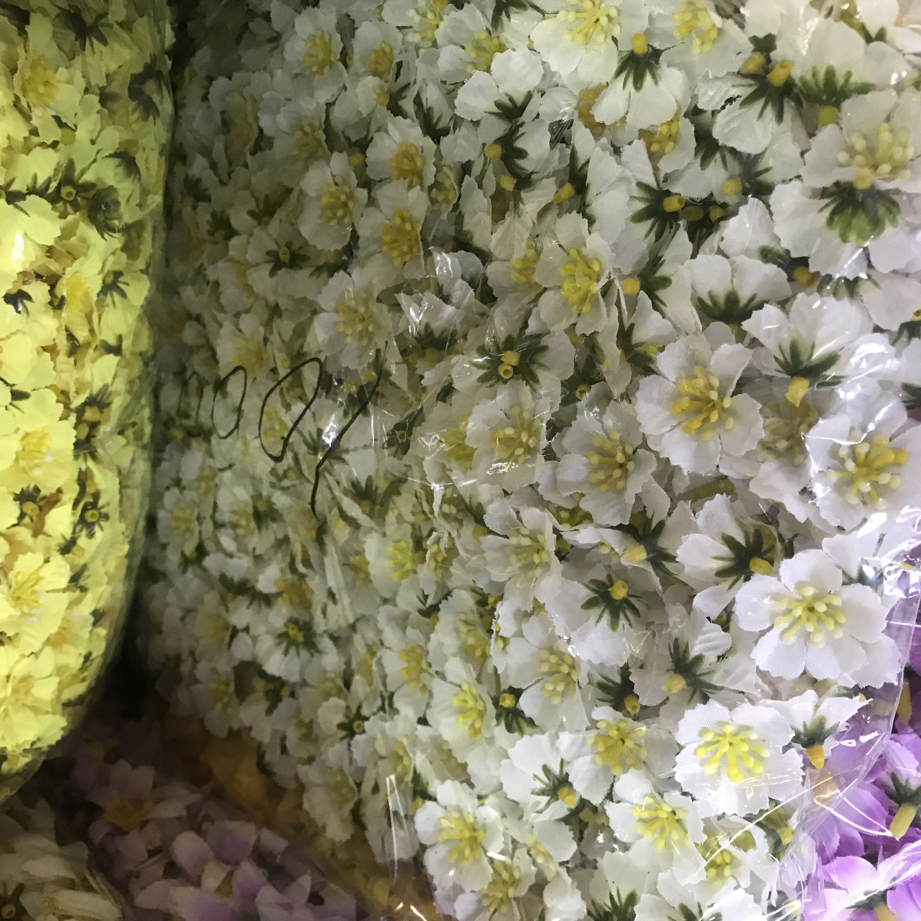 Jumping orchid chrysanthemum artificial flower, living room decoration artificial flower, outdoor flower bed, plastic flower, small Daisy, silk flower, 1CM details Picture