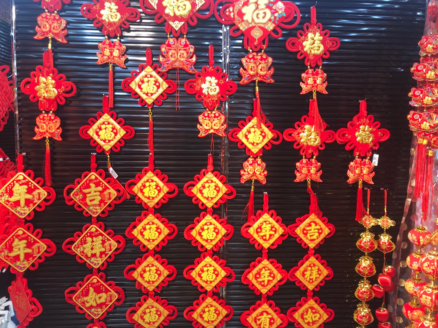 Strong festive craftsmanship describe pic - 2