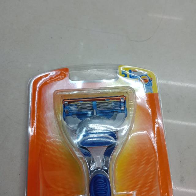 吉列手动5层刮胡刀剃须刀手拿式产品图