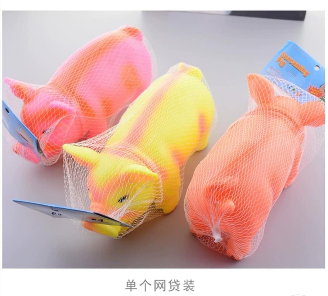 Cute little pig soft glue toy weird vocalization decompression toy screams pig