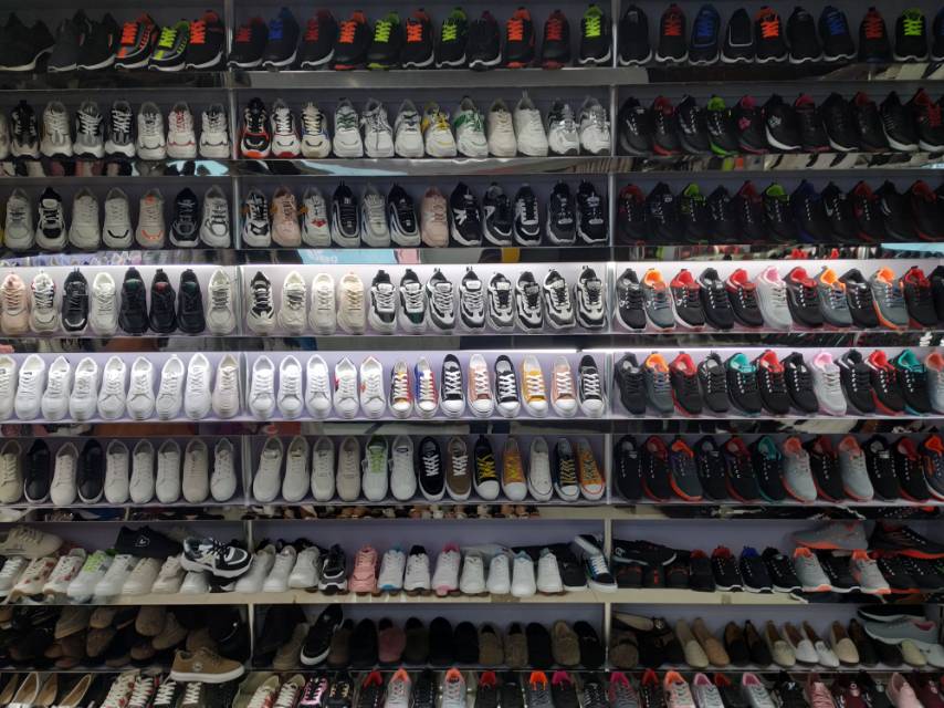 Genfu Footwear Store describe pic - 3