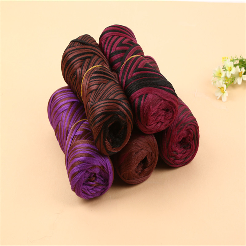 Factory direct sales of 4 strands of medium and coarse polyester wool yarn, patterned yarn and colored yarn Specification image