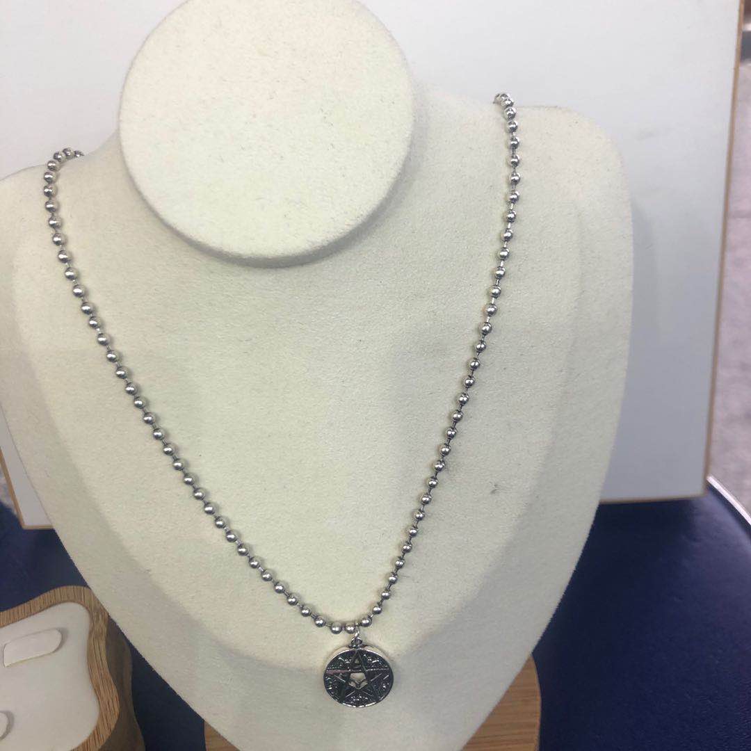 Europe and the United States fashion round five-pointed star necklace popular simple necklace thumbnail