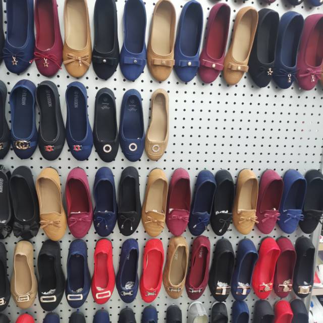 Dingli Shoe Industry describe pic - 2