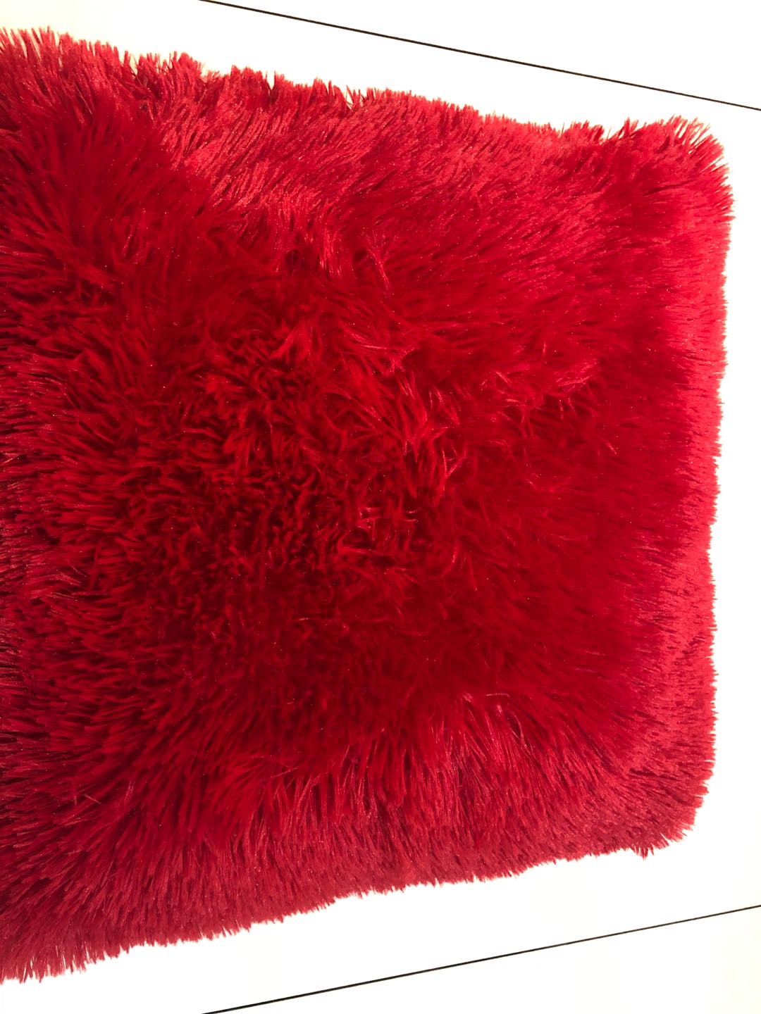 Monochrome long-haired fashionable throw pillows, nap pillows, bay window cushions, sofa cushions details Picture