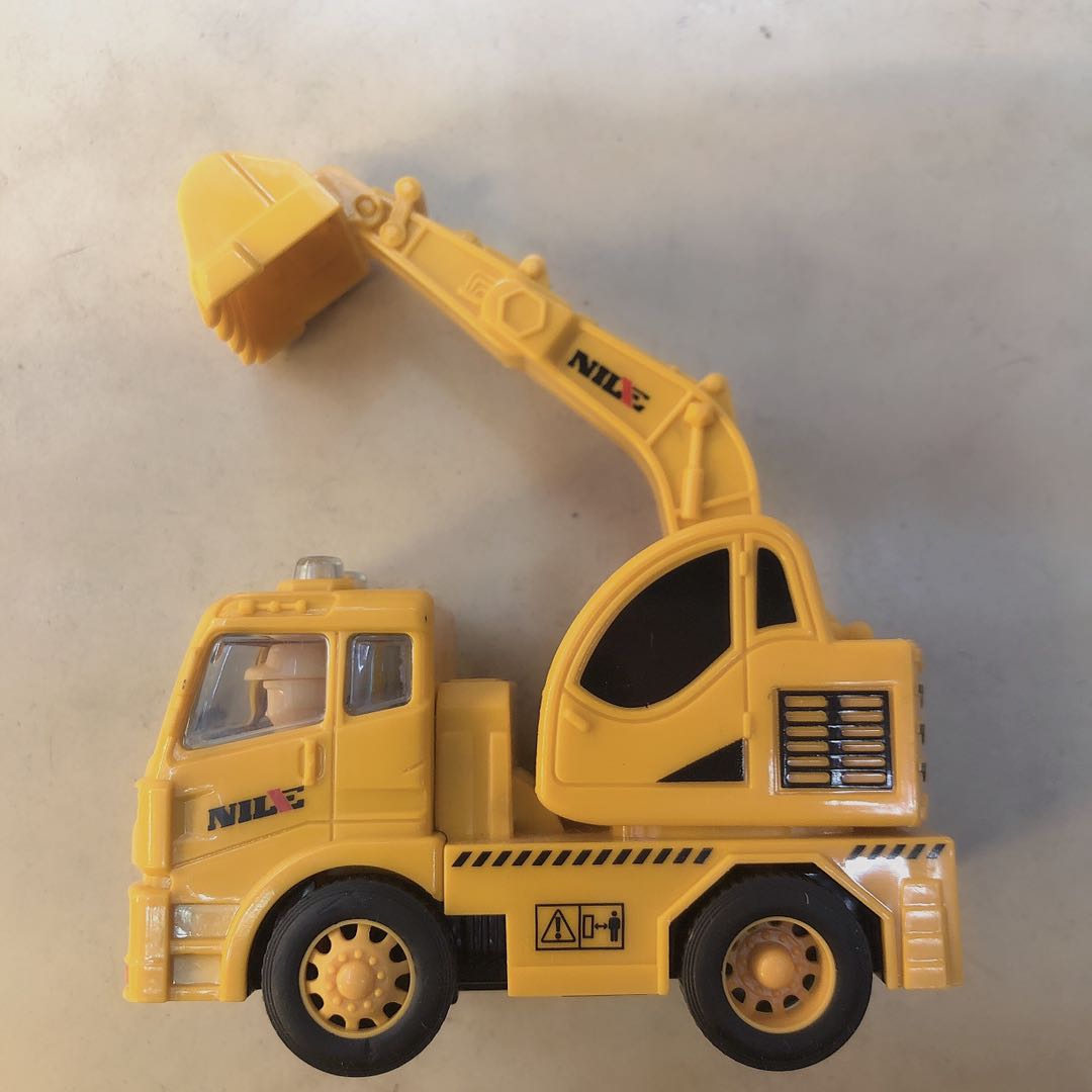 仿真挖机惯性工程车小玩具 儿童挖掘机模型玩具汽车