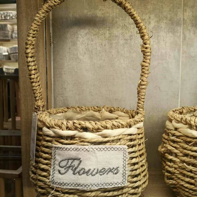 Qingling Craft Flower POTS, hand-held baskets, decorative flower vases, and straw woven small baskets as souvenirs