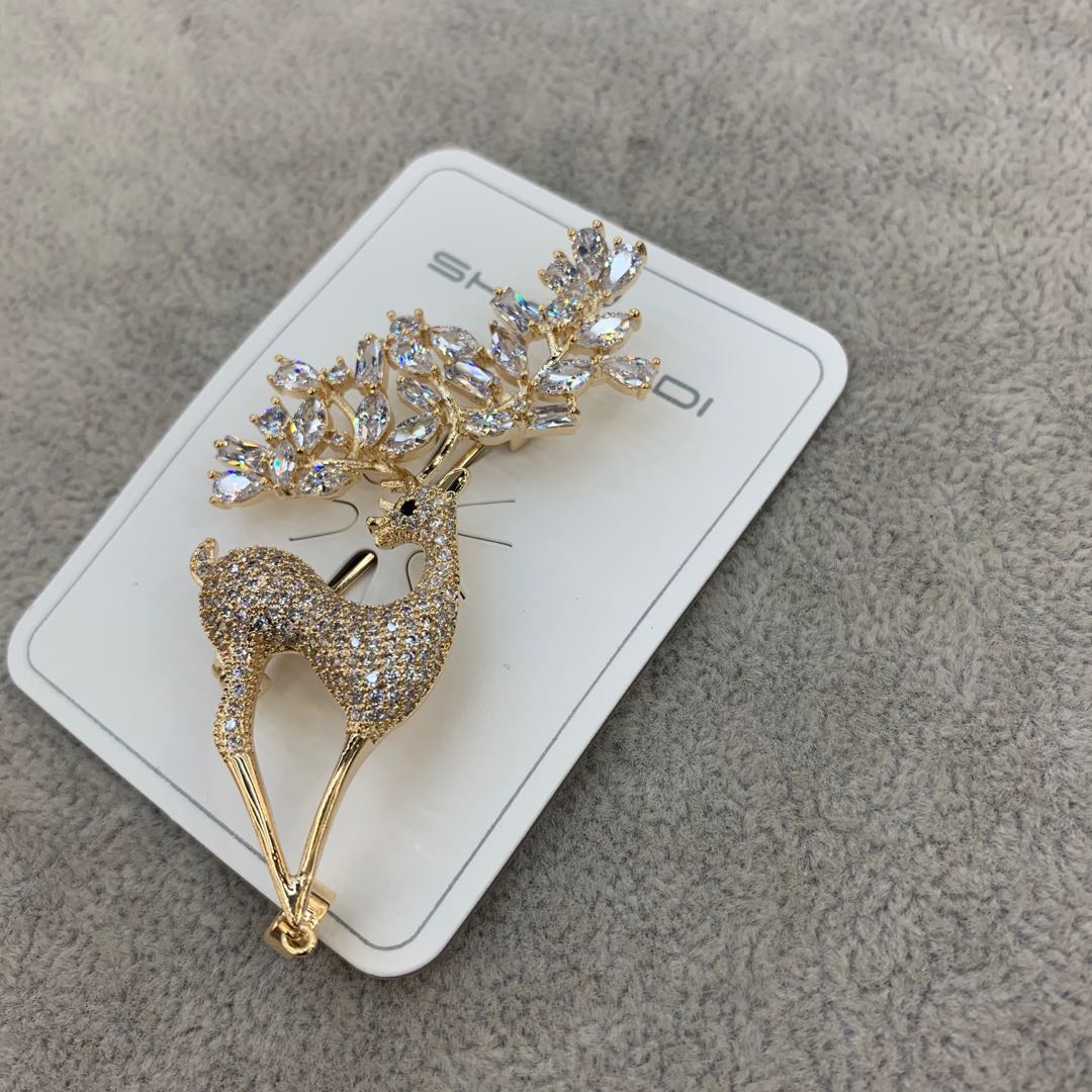 时尚奢华小鹿胸针女锆石胸花韩版百搭衣服别针配饰细节图