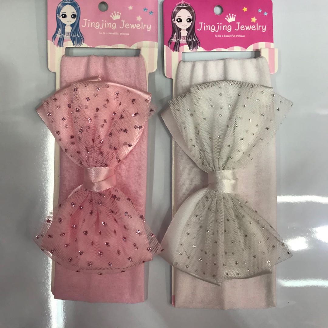 Children and infants with bow headbands can be mixed styles. The price is negotiable