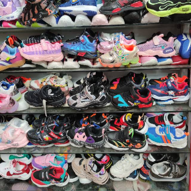 Yifan Shoe Industry describe pic - 1