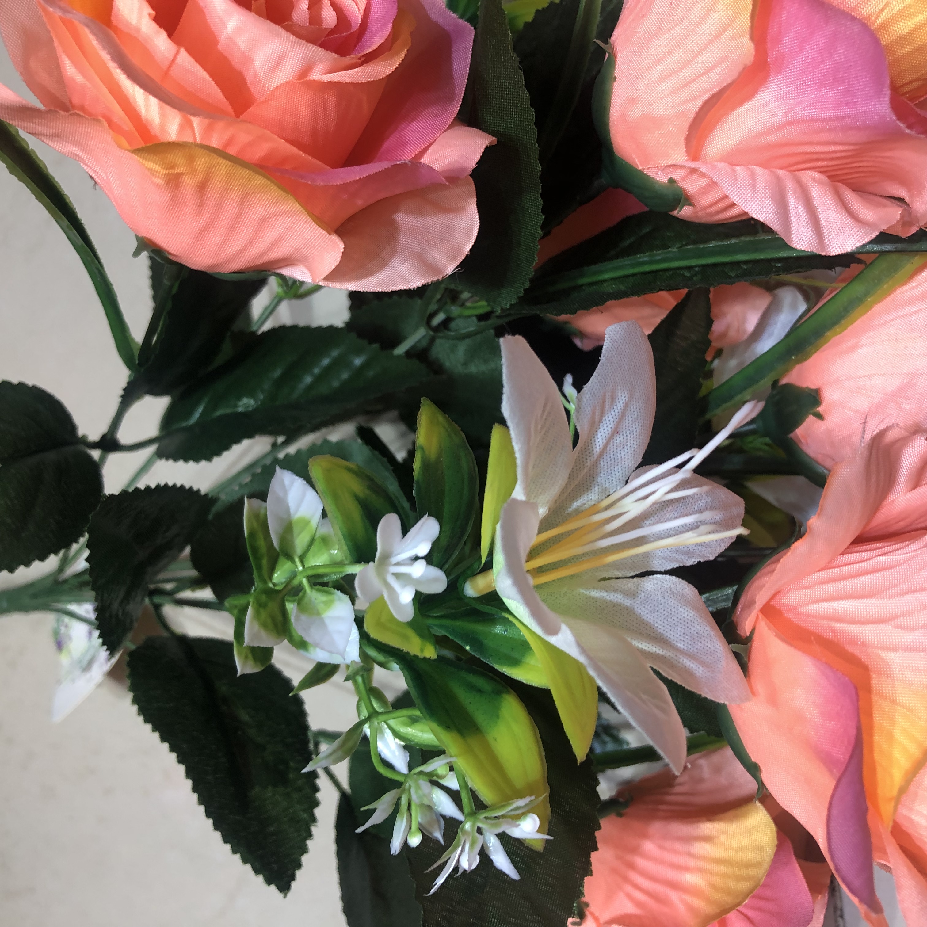 Factory direct sales of artificial flower silk fabric decoration, artificial prosperity rose flower bouquets, wedding road guide decoration, artificial flower roses Specification image