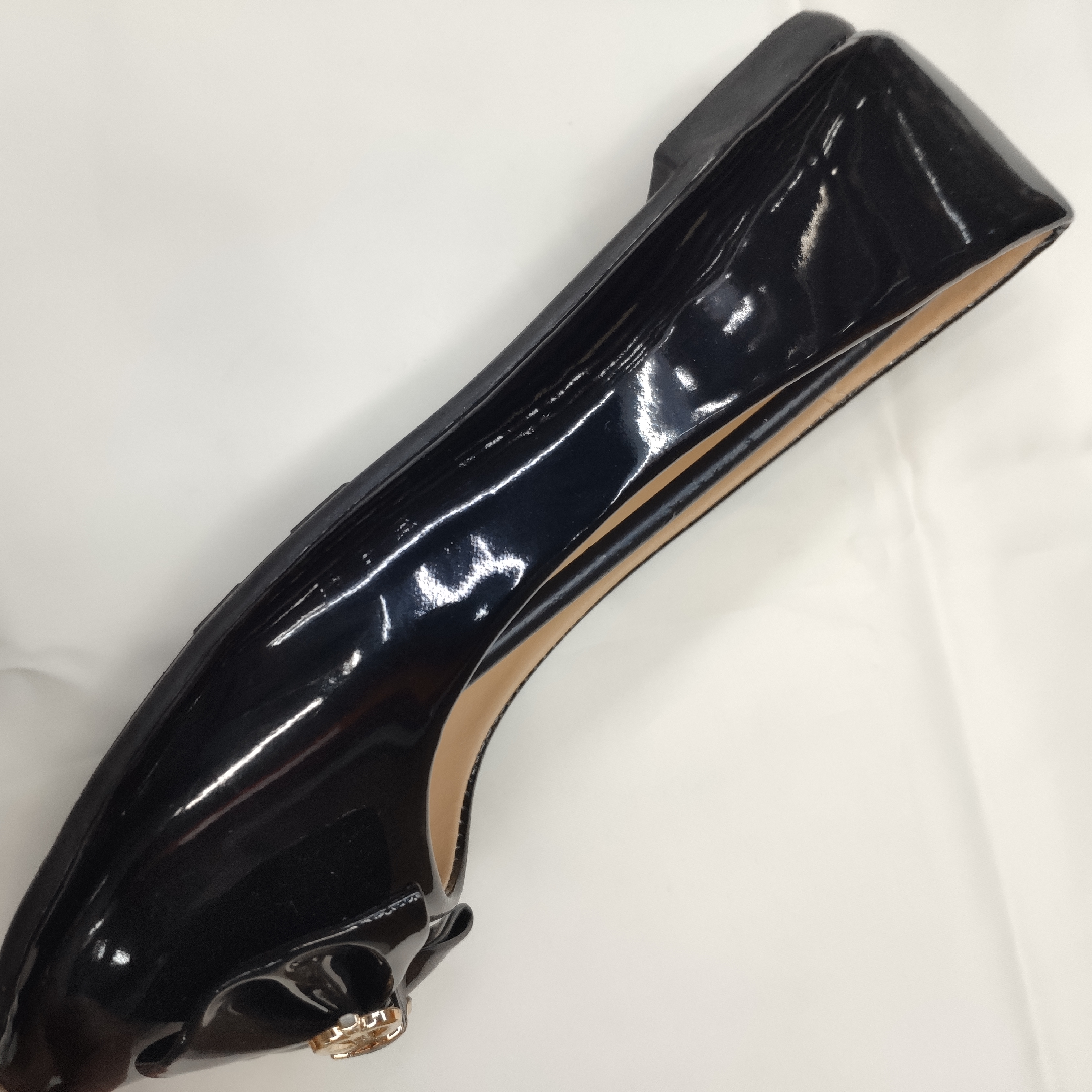 外贸批发女士黑色蝴蝶结扣皮鞋平底鞋产品图