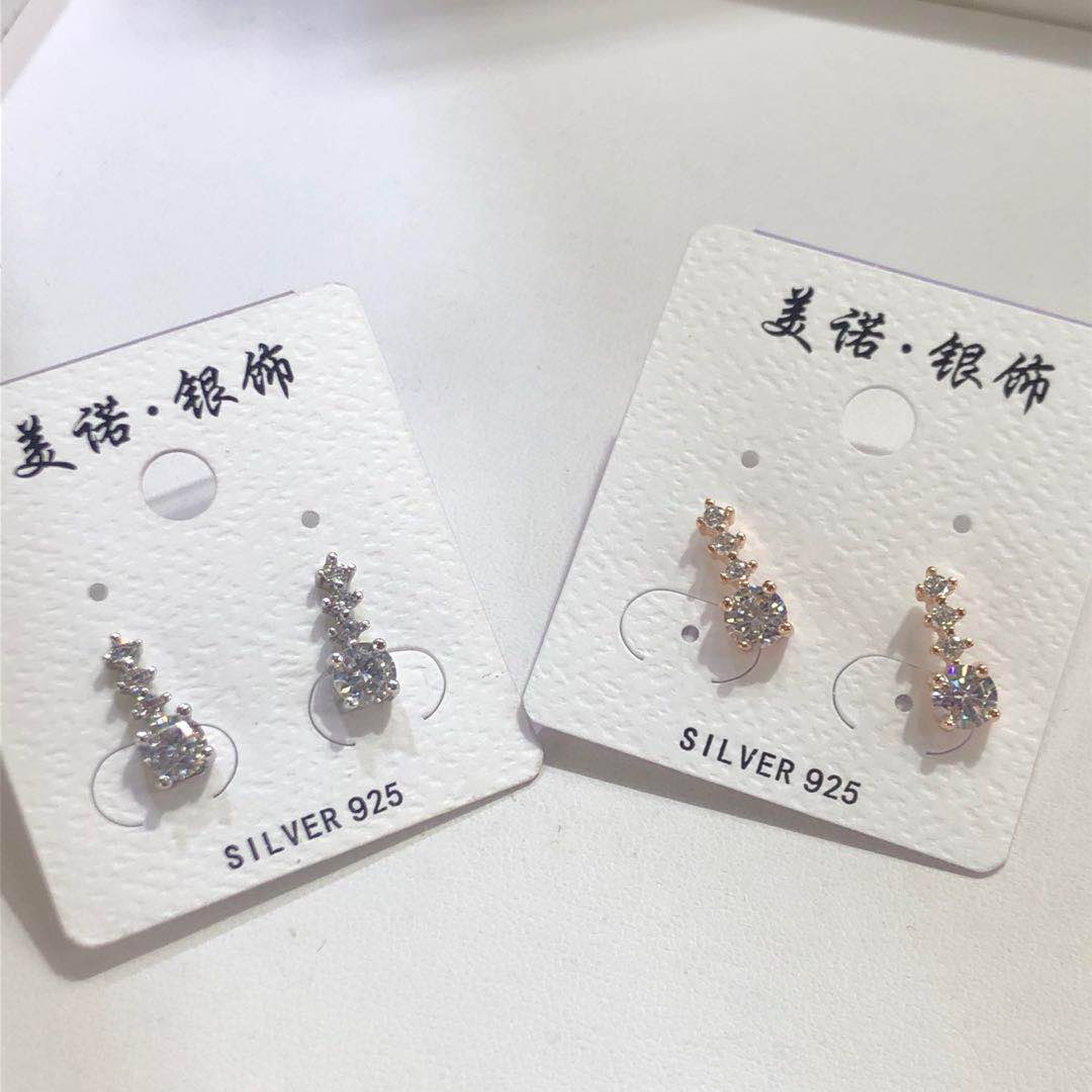 饰品/耳饰/耳钉/亚克力饰品/磁吸耳钉细节图