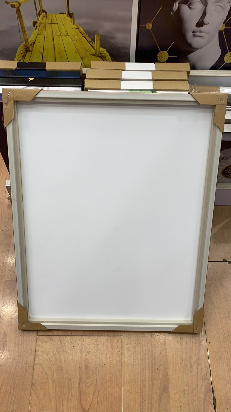 Modern American-style living room decorative paintings, grand and light luxury three-panel paintings, sofa background and wall paintings, northern simple European abstract hanging paintings details Picture