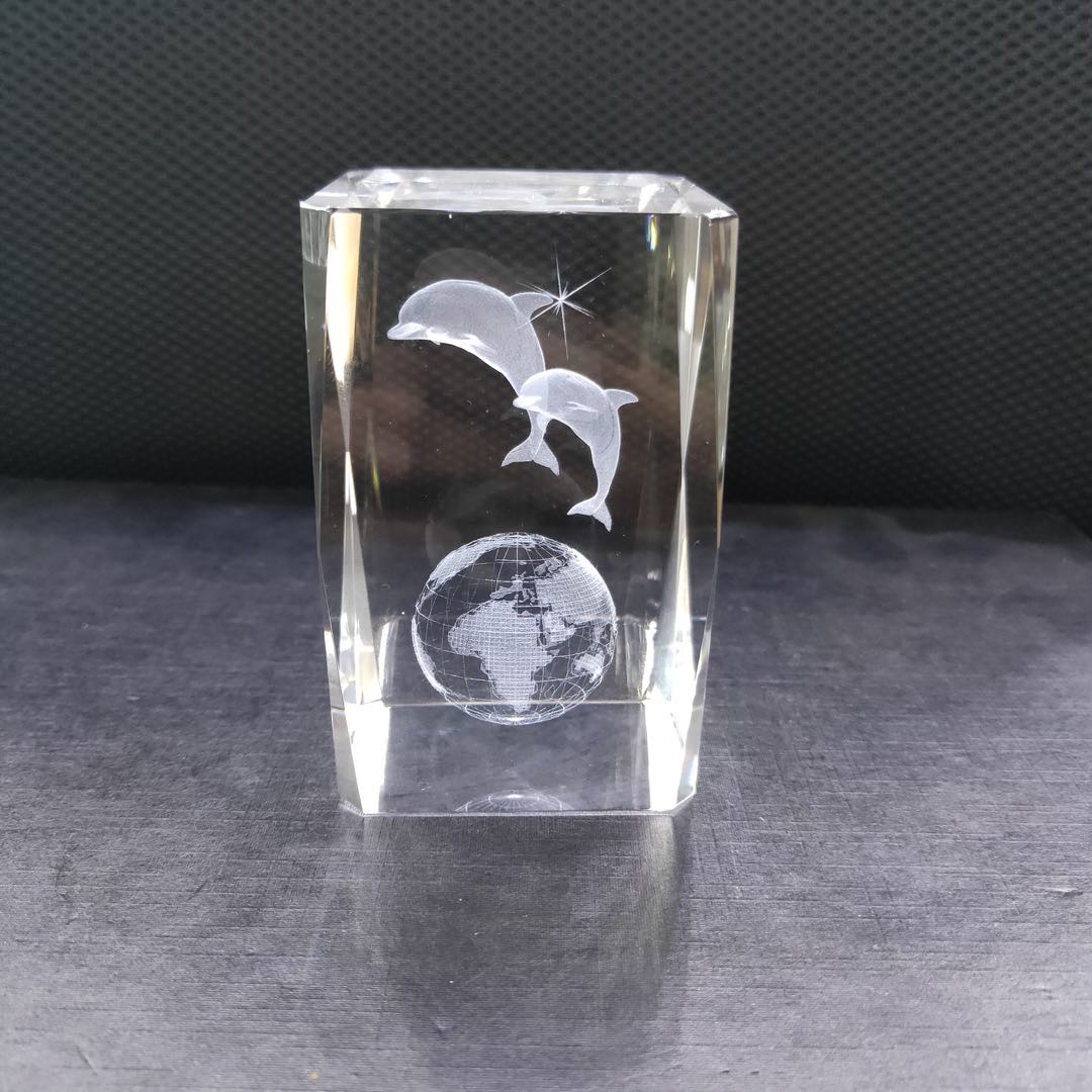 Factory direct sales of crystal engraved Guanyin square handicrafts details Picture