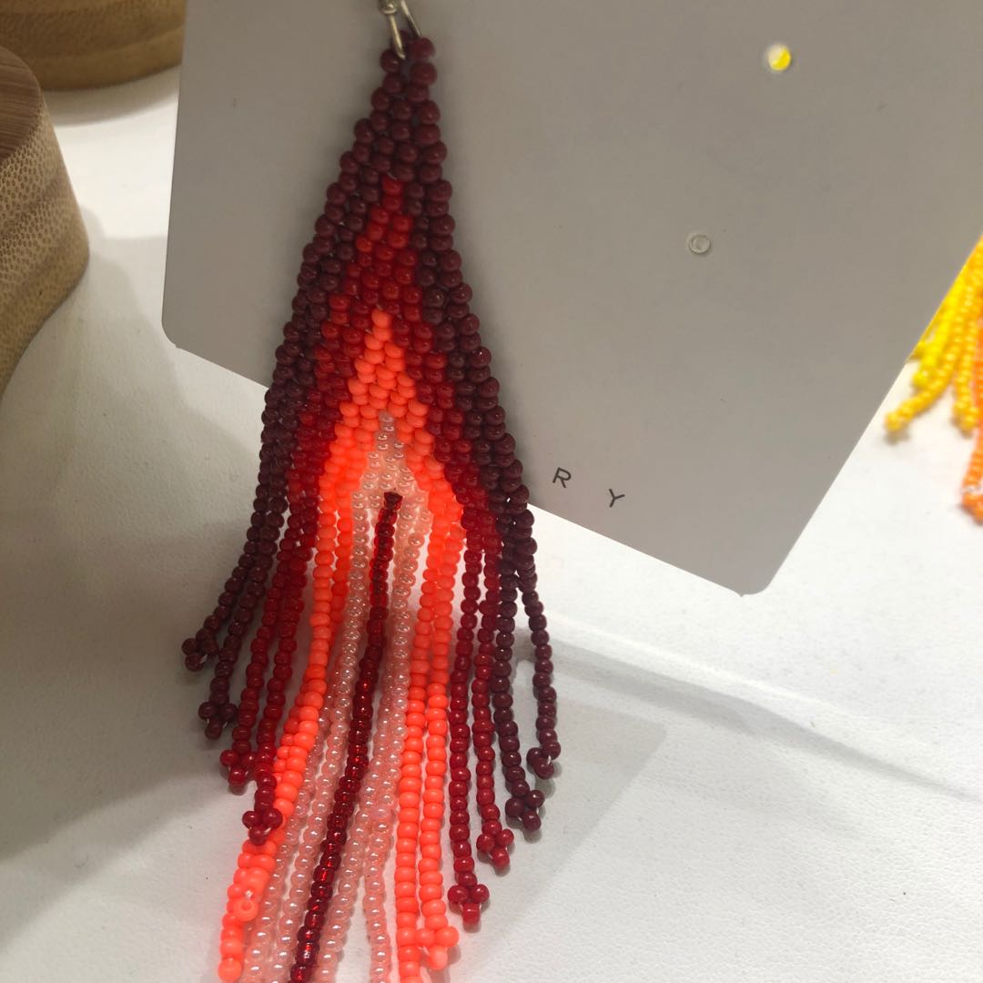 New geometric triangular rice bead earrings from Japan and South Korea are fashionable, color-preserving and anti-allergy earrings Specification image