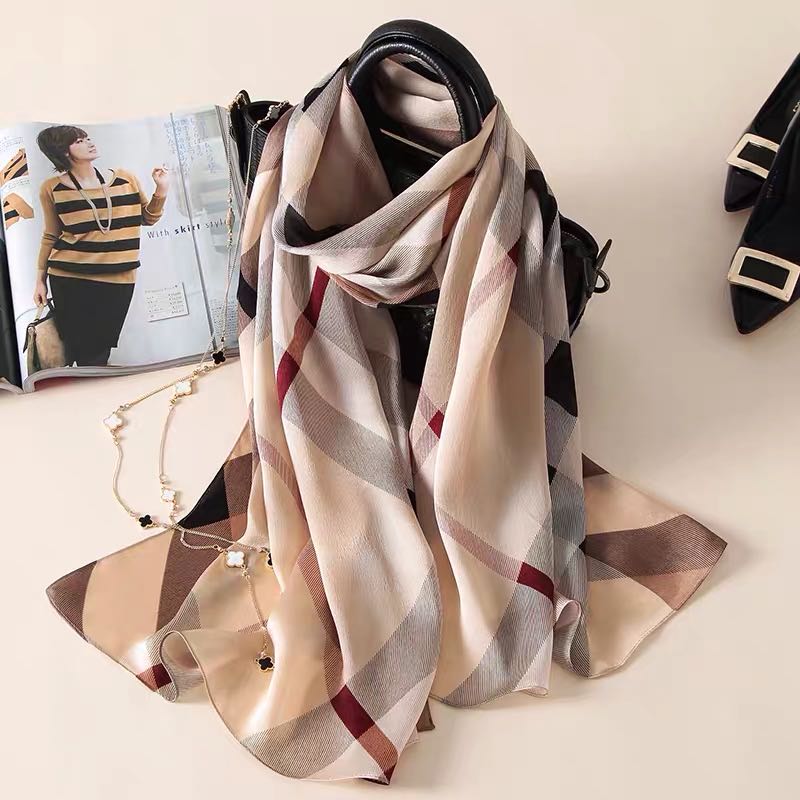 Comfortable Spring And Autumn New Special Elegant Everything Long Foreign Style Scarf Woman