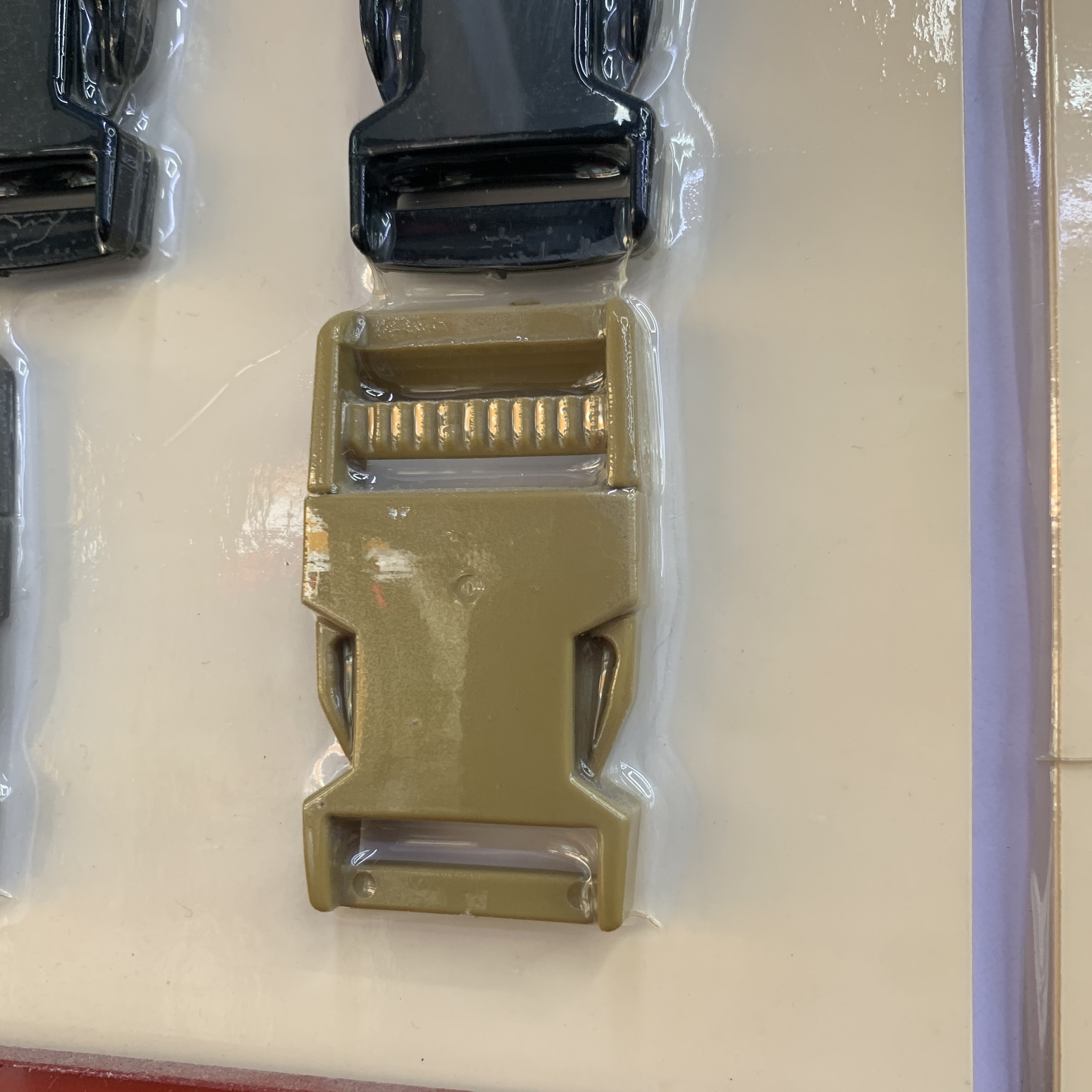 Bag buttons, accessories, buckles, snap fasteners, QQ labels, shoulder straps on schoolbags, hardware parts, metal fixed buckles details Picture
