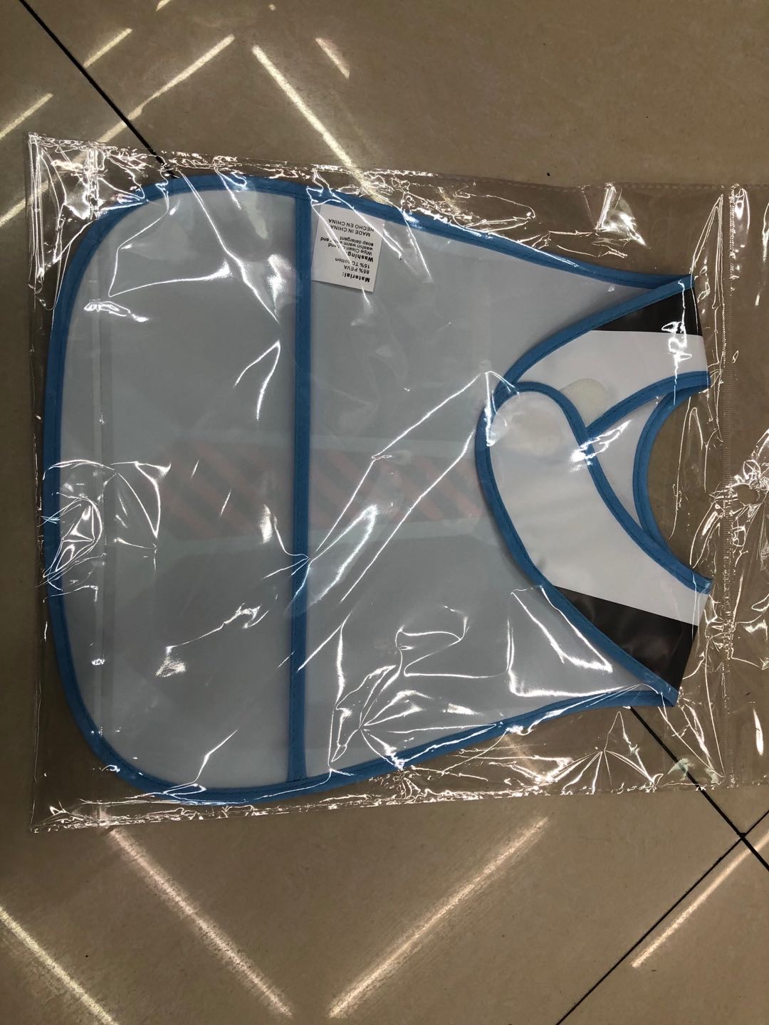 Baby cover, bib, waterproof for babies to eat, three-dimensional and no-wash Specification image
