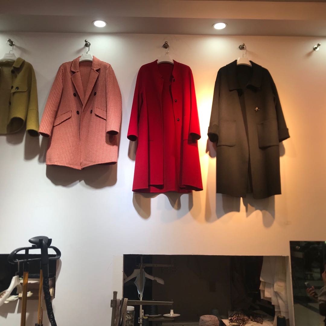 Alan makes clothes describe pic - 2