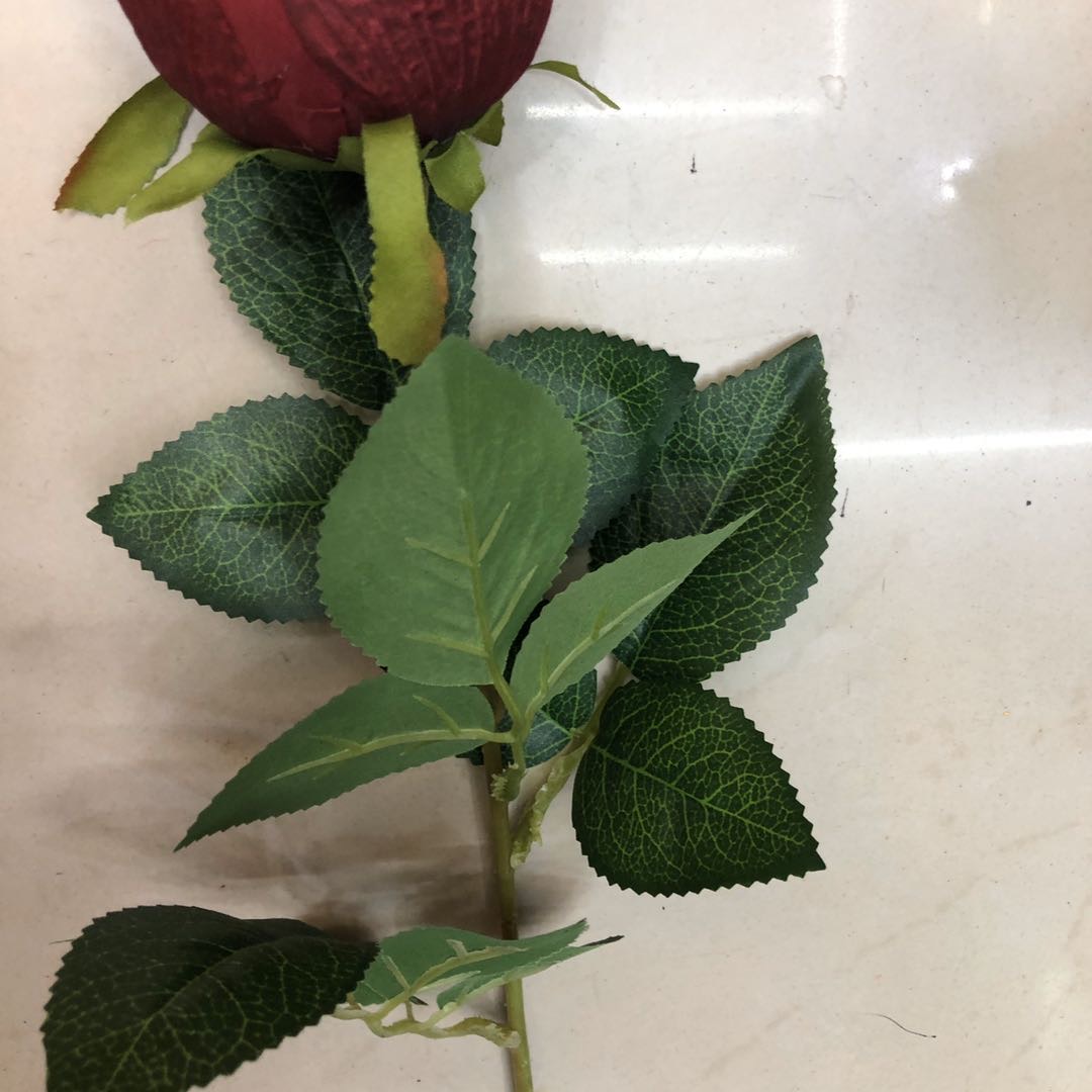 游戏周边/海螺装饰品/红缨枪/美女锌合金小宝剑/家居小物产品图