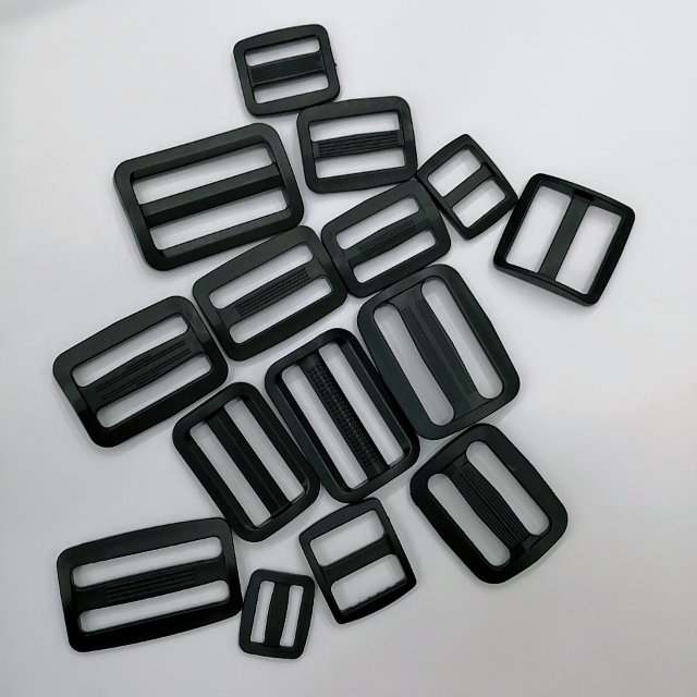 Three-speed adjustable bag plastic black Japanese character buckle Pom high-quality accessories in large stock details Picture