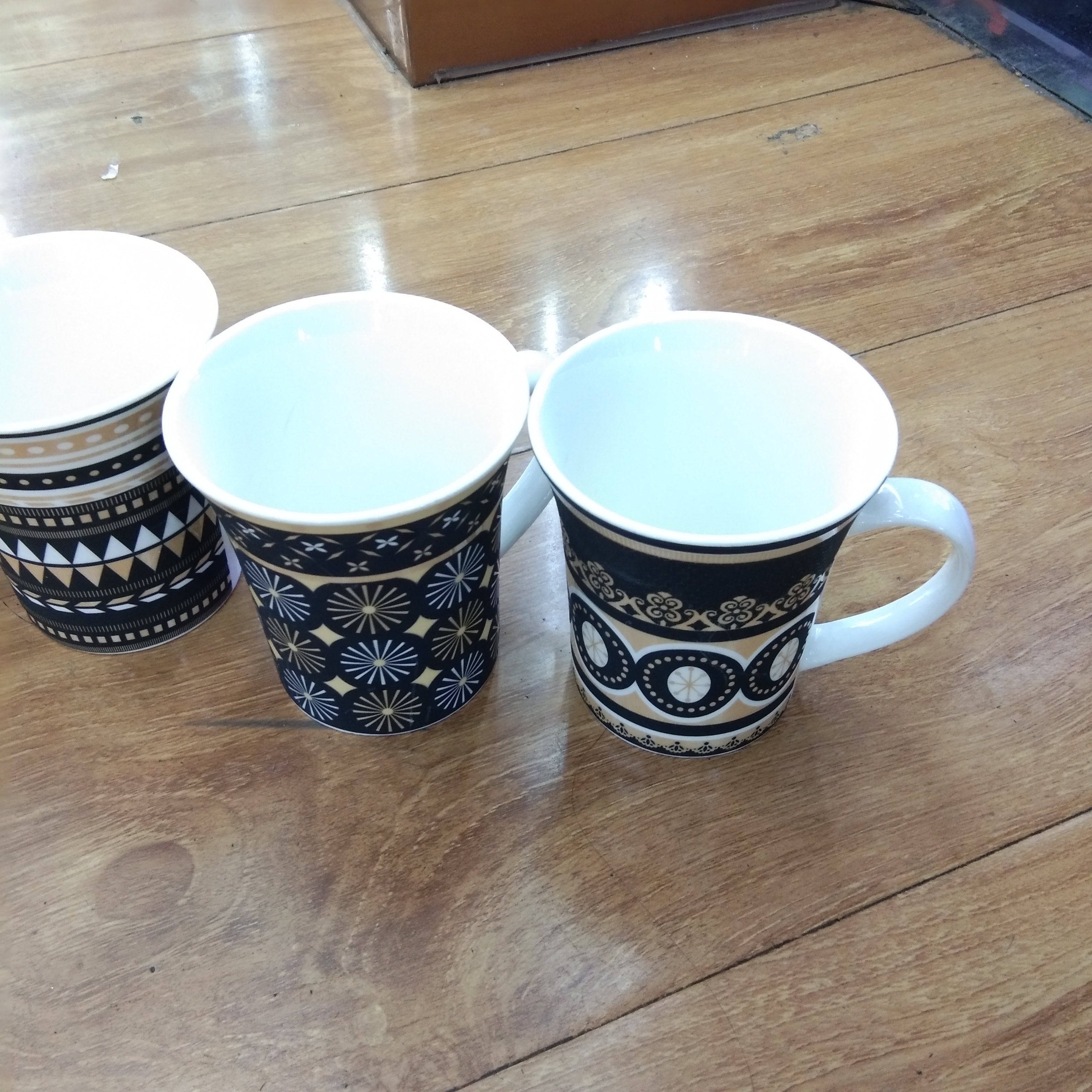 陶瓷杯/敞口杯/黑白几何杯产品图