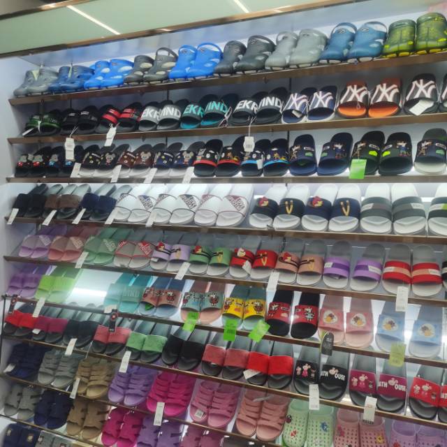 Dong Licai Shoe Industry describe pic - 1