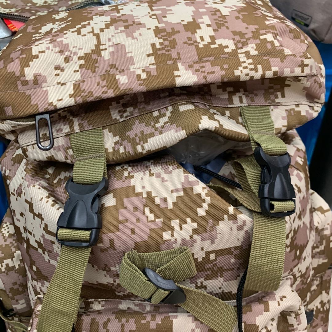 迷彩男士大容量新款双肩包背包登山包细节图