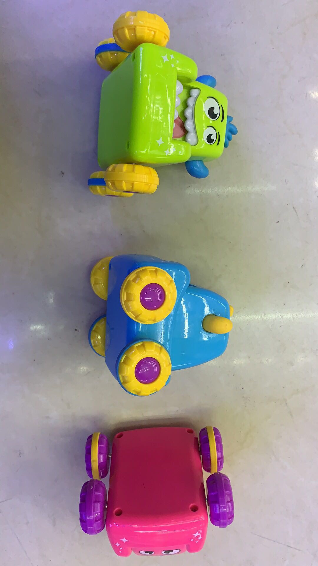 婴童玩具小孩环保怪兽小汽车按压迷人可爱玩具车细节图