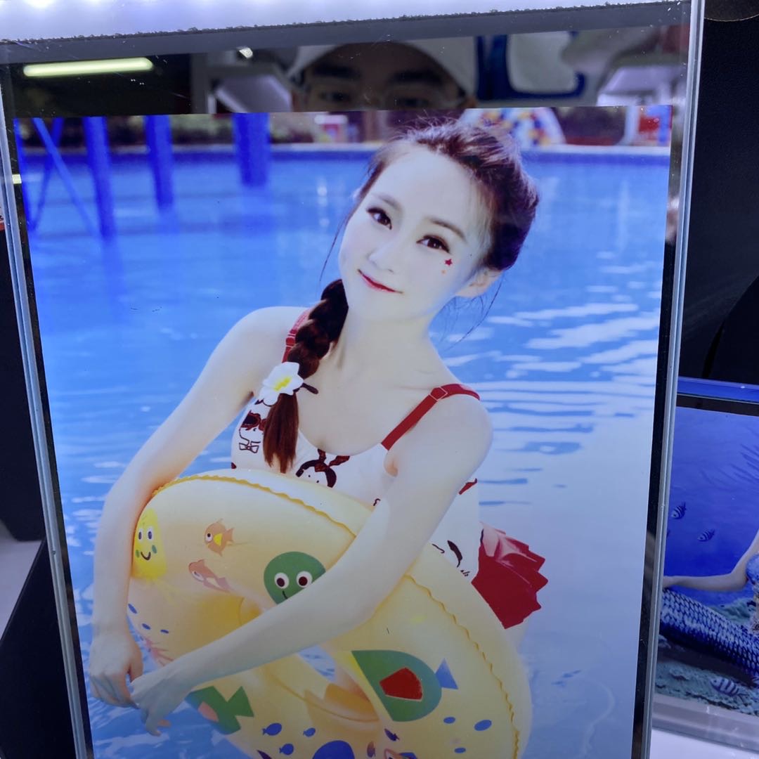 Glass diamond-encrusted rectangular creative photo frame decoration fashionable home decoration photo frame heat transfer photo frame details Picture