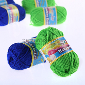 Direct-sale acrylic wool medium and thick thread DIY knitted crochet slippers factory wholesale in multiple colors details Picture