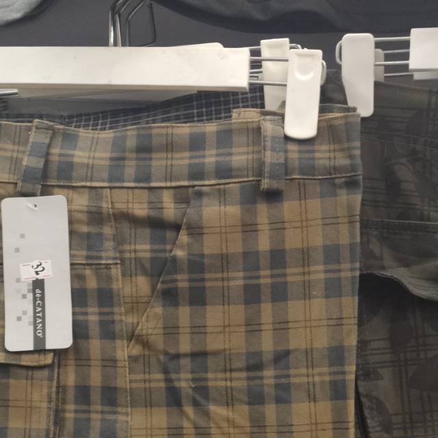 Checkered American checkered casual pants for men, trendy retro workwear pants, short 5-inch, a trendy brand with large underpants for summer wear details Picture