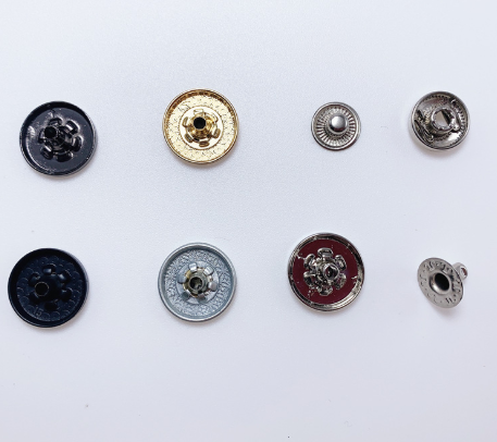 Direct sales of fashionable men's and women's shirts with cufflinks and metal oil dot buttons Specification image