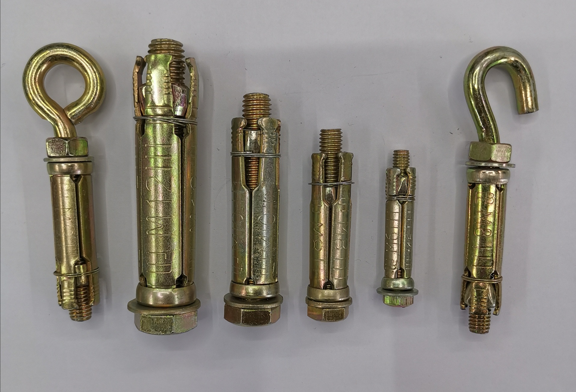 重型膨胀螺丝，四片膨胀螺栓，四片壁虎，四片带钩壁虎，四片羊眼壁虎。