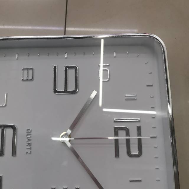 Modern and simple home clocks, living room wall clocks, creative bedroom clocks, Nordic and American style wall clocks, silent and personalized decoration Specification image