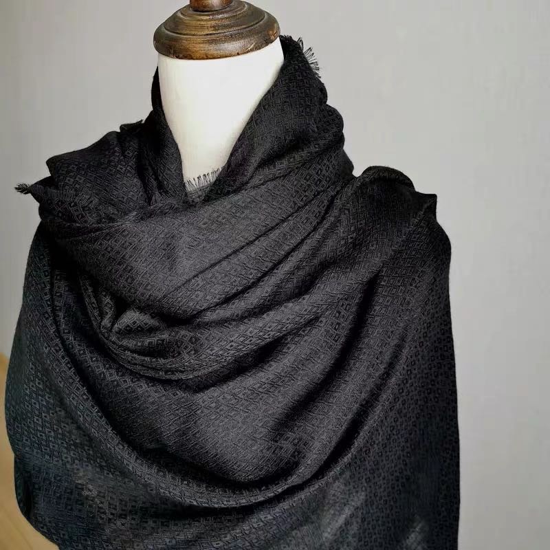 Monochrome Scarf Thin Oversized Scarf Warm Temperament Shawl Scarf Dual Purpose details Picture