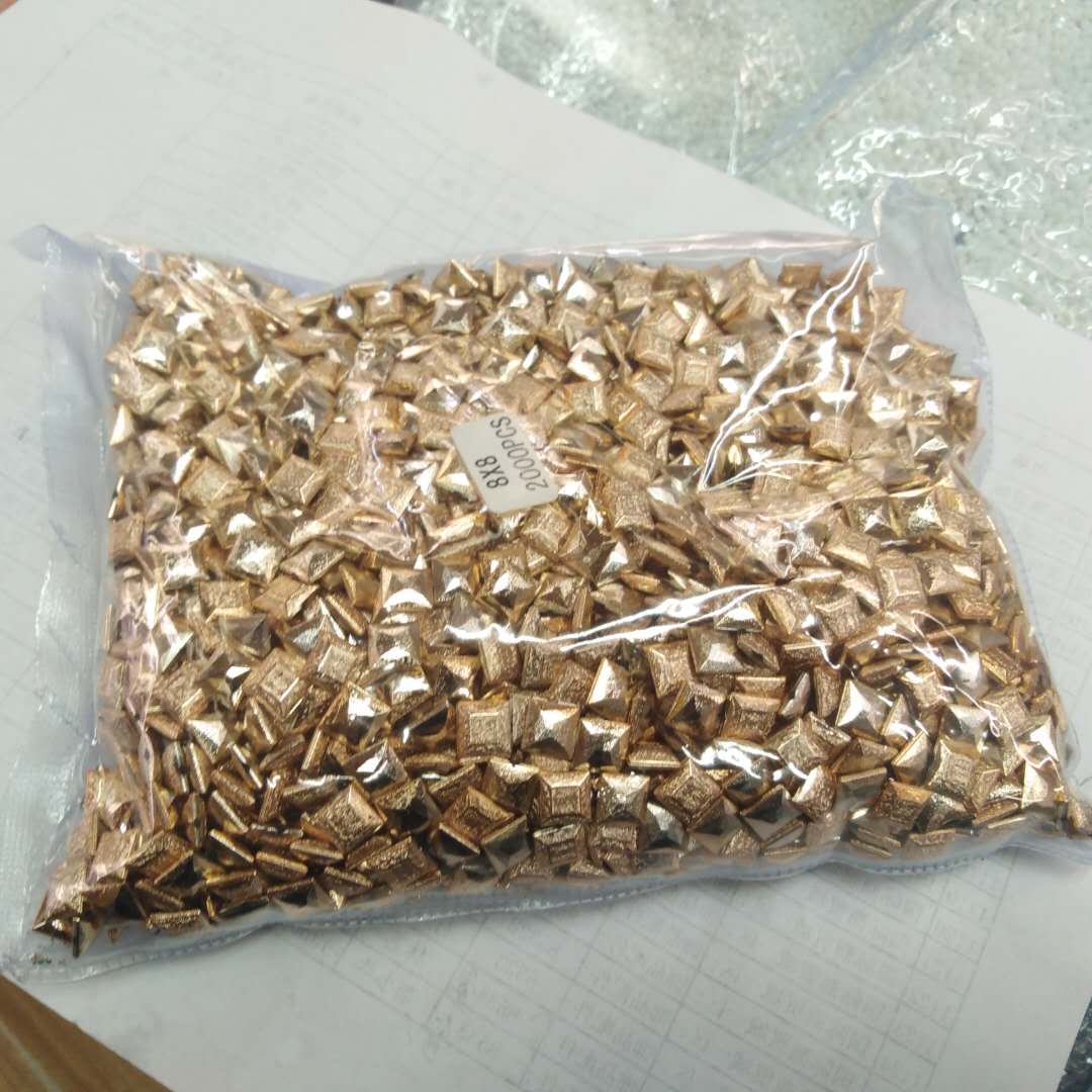 Flat cubic aluminum copper-plated hollowed-out pendant jewelry accessories, flat cubic hollowed-out aluminum headwear accessories, beaded accessories