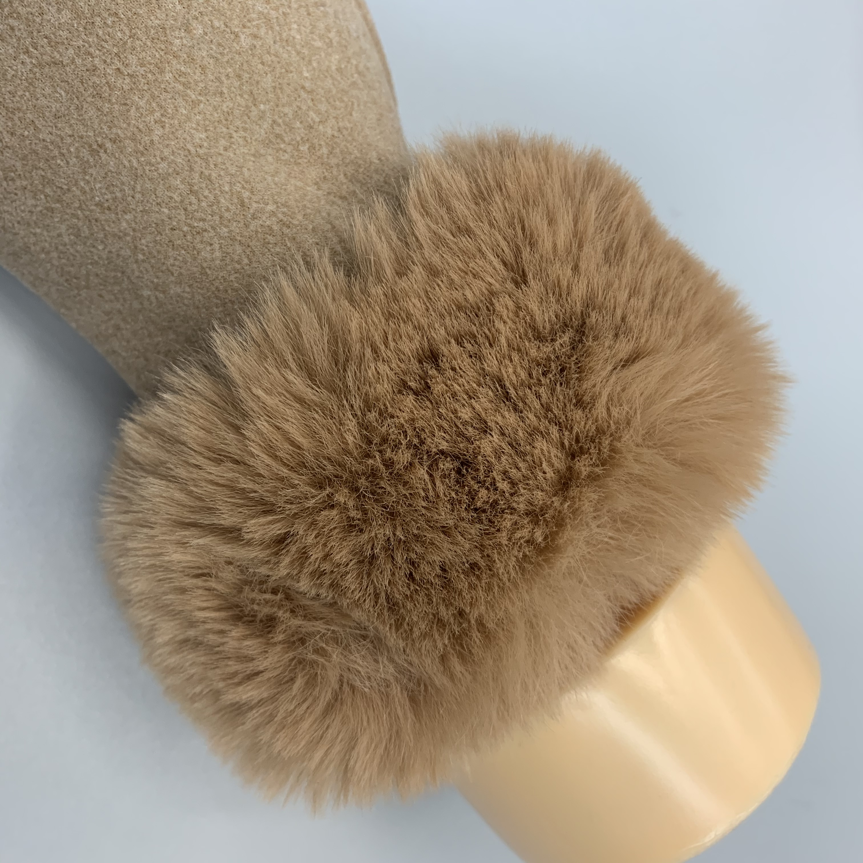 Fashionable gloves for export from Europe, America, Japan and South Korea for women. Winter faux polar fleece and autumn and winter plush and fleece warm driving student gloves details Picture