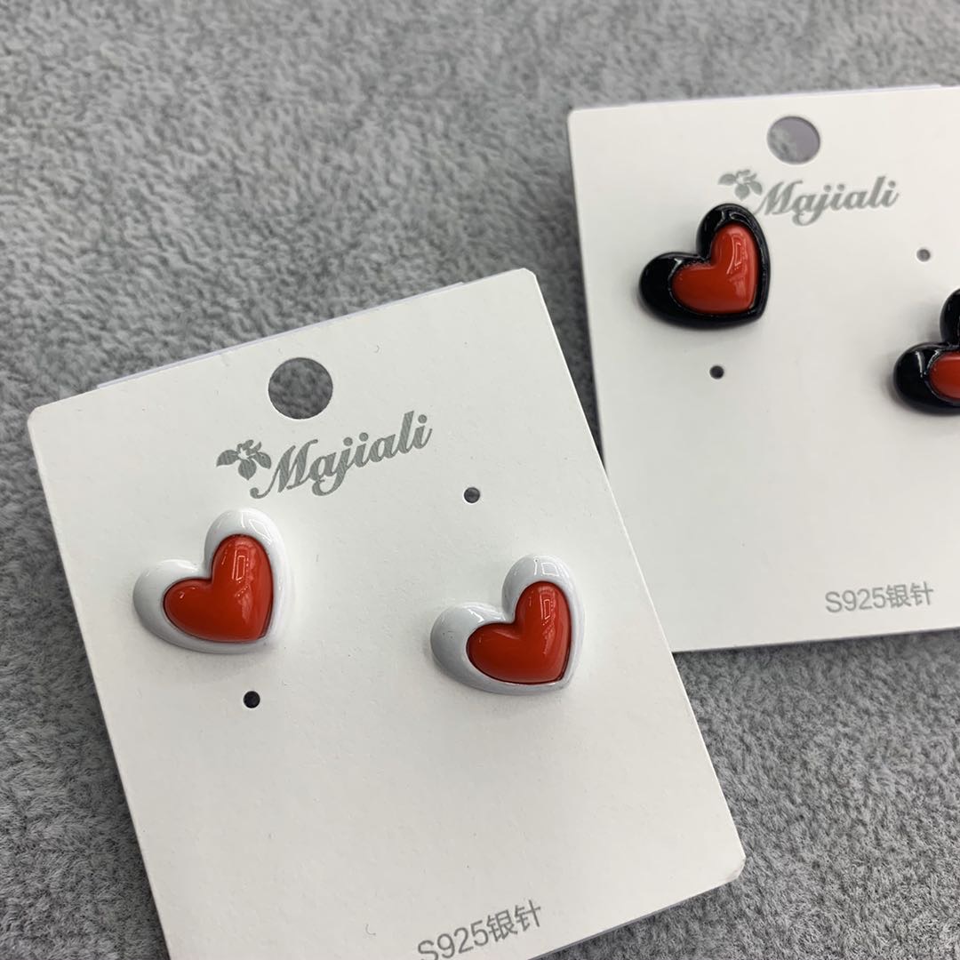 Fashion New Heart Stud Temperament With All Stylish Earrings Girl details Picture