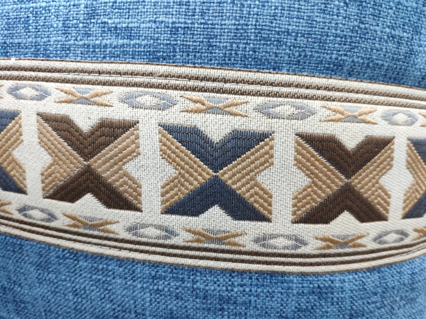 2020 New product factory direct sales fine linen edge strip throw pillow Specification image