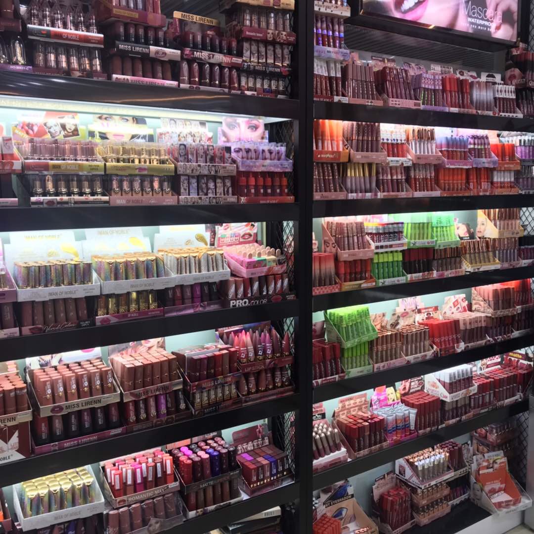Yiwu cosmetics co., LTD describe pic - 1