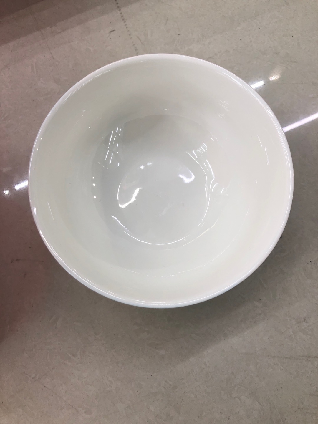 Creative and novel large round pure ceramic tableware with a pinkish-blue gradient effect