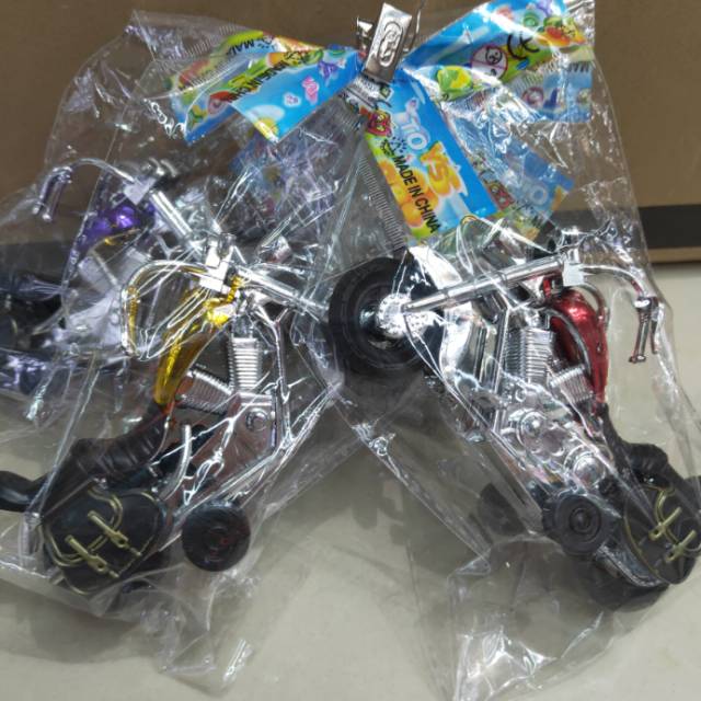 儿童塑料赠品玩具摩托车。