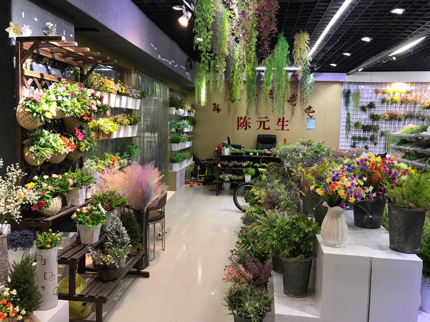 Qiaoxiong Christmas Craft Flower Factory, Shantou City, Guangdong Province describe pic - 1