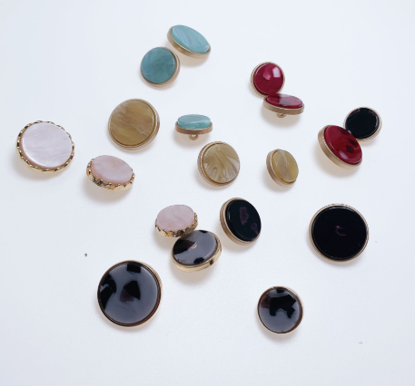 喷漆大衣扣细边宽边树脂大衣喷漆纽扣四眼大衣纽扣